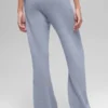 High-Waist Cashmere Wool Pantalón con corte ancho New Class - Winter Frost