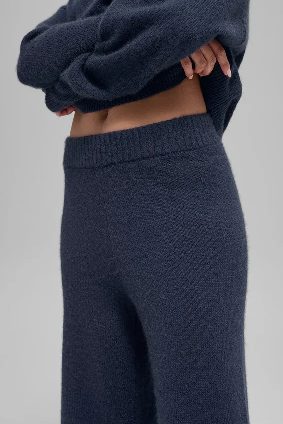 High-Waist Cashmere Wool Wide Leg Pant — Navy