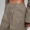 High-Waist Main Character Wide Leg Trouser — Color cacao claro