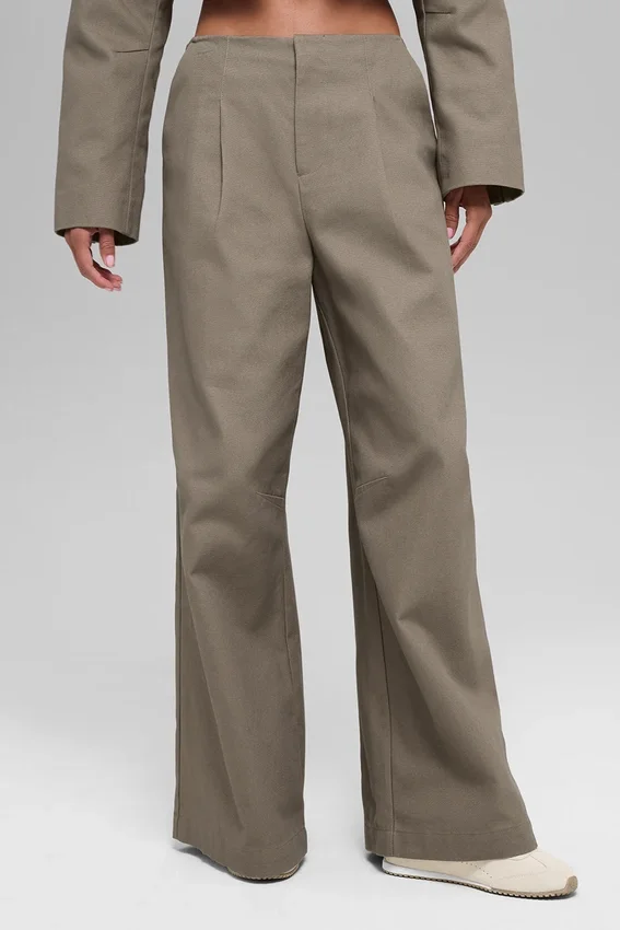 High-Waist Main Character Wide Leg Trouser — Color cacao claro
