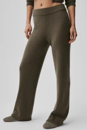 High-Waist New Class Wide Leg Pant en lana y cachemira - Olive Tree