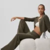 High-Waist New Class Wide Leg Pant en lana y cachemira - Olive Tree