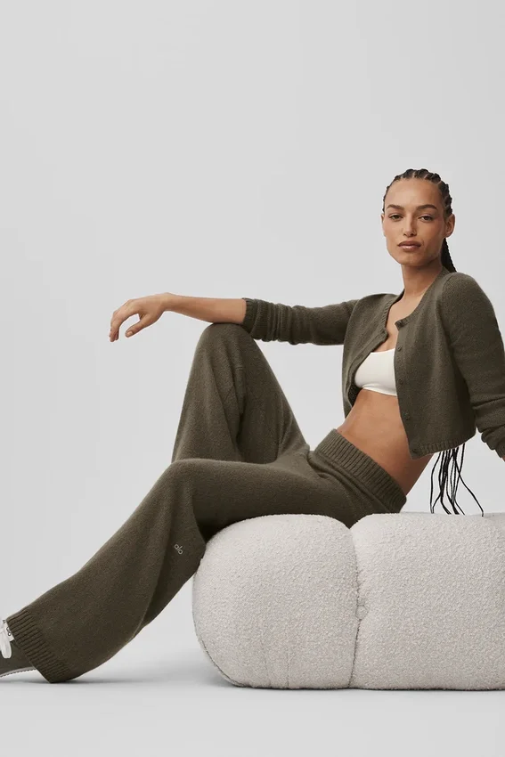 High-Waist New Class Wide Leg Pant en lana y cachemira - Olive Tree