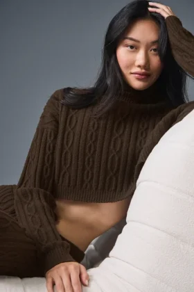 Jersey de cuello alto corto de punto trenzado «Winter Bliss» de manga larga - Espresso