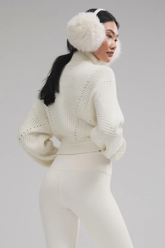 Jersey de cuello alto de cachemira «Winter Magic» — Marfil