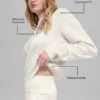 Jerséu corto de lana y cachemira con cuello redondo de la colección New Class - Marfil