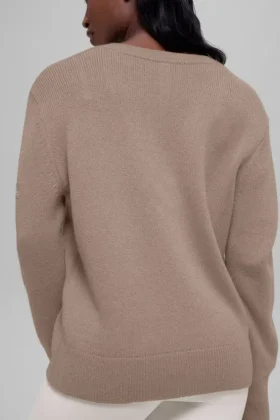 Jerséu oversize con cuello en V de lana y cachemira New Class – Chai Latte