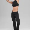Leggings acampanados con cintura doblable Alo Softsculpt – Negro
