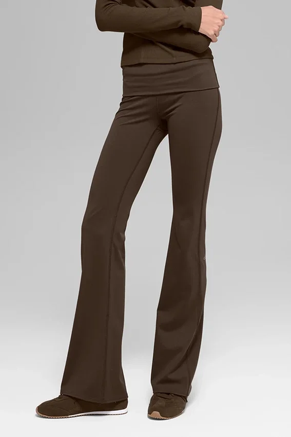 Leggings acampanados con dobladillo Alo Softsculpt - Espresso