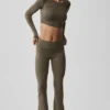 Leggings acampanados con doble vuelta Alo Softsculpt – Olive Tree