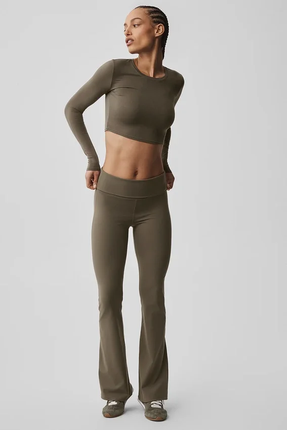 Leggings acampanados con doble vuelta Alo Softsculpt – Olive Tree