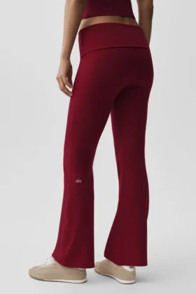 Leggings acampanados con doble vuelta Alo Softsculpt – Rojo Summer Romance