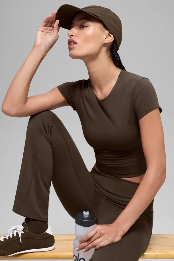 Leggings acampanados con doblez de 7/8 de Alo Softsculpt - Espresso