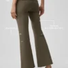 Leggings acampanados con doblez de 7/8 de Alo Softsculpt - Olive Tree