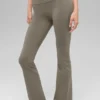 Leggings High-Waist Airbrush con corte acampanado 7/8 - Cacao claro