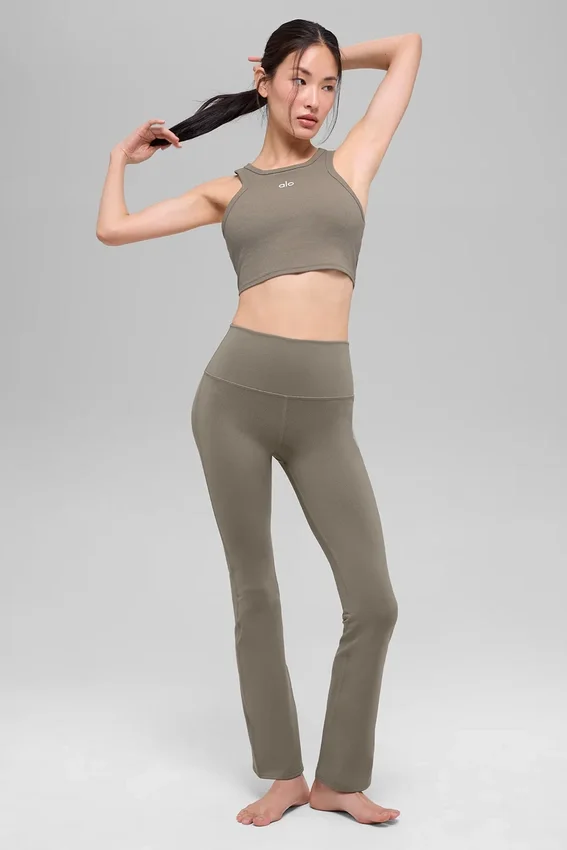 Leggings High-Waist Airbrush con corte acampanado 7/8 - Cacao claro