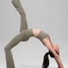 Leggings High-Waist Airbrush con corte acampanado 7/8 - Cacao claro