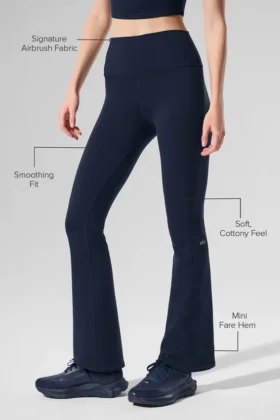 Leggings High-Waist Airbrush y corte acampanado 7/8 – Azul marino