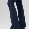 Leggings High-Waist Airbrush y corte acampanado 7/8 - Azul marino