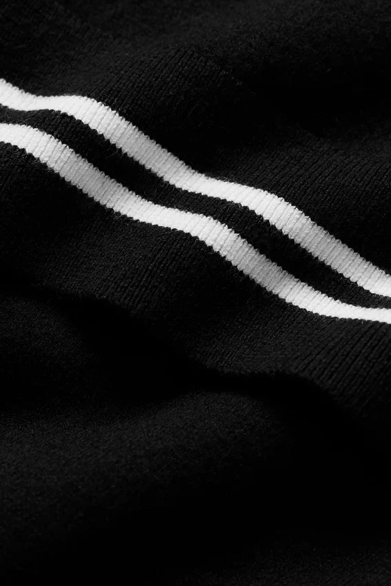 My Serve de manga corta en mezcla de algodón y cachemira - Negro/Blanco
