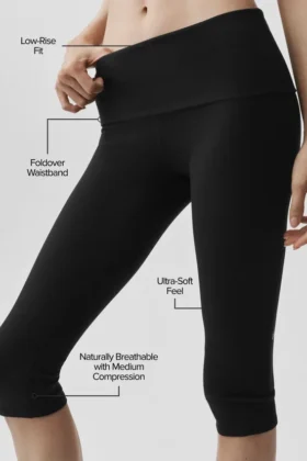 Pantalón capri de talle bajo con doble pliegue Alo Softsculpt – Negro