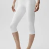 Pantalón capri High-Waist Airbrush de 16" - Blanco