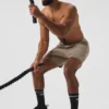Pantalón corto Conquer React Performance de 7" - Gravel