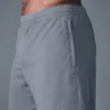 Pantalón corto Conquer React Performance de 7" - Gris acero