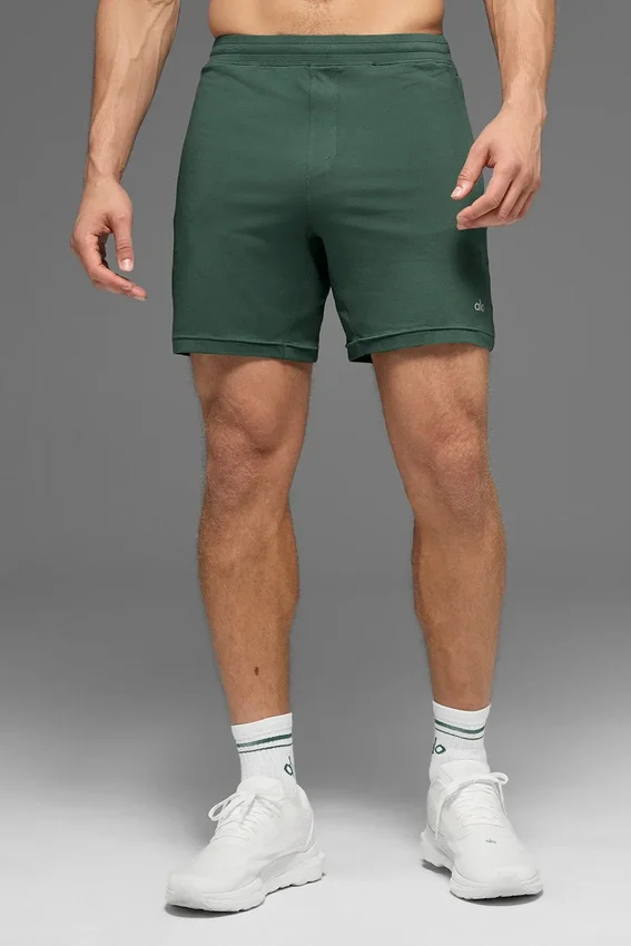 Pantalón corto Conquer React Performance de 7" - Verde trébol