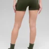 Pantalón corto de compresión High-Waist Alo Softsculpt de 3" - Verde oliva