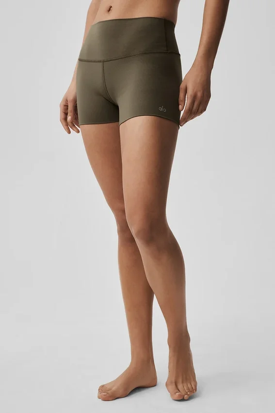 Pantalón corto de precisión High-Waist Alo Softsculpt de 3" — Verde olivo