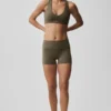Pantalón corto de precisión High-Waist Alo Softsculpt de 3" — Verde olivo