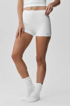 Pantalón corto de talle medio Alo Softsculpt de 2" - Blanco