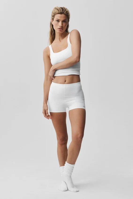 Pantalón corto de talle medio Alo Softsculpt de 2" - Blanco