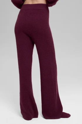 Pantalón de cachemira High-Waist con tejido tipo waffle y tacto suave – Burdeos
