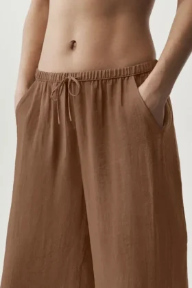 Pantalón de pierna recta y cintura High-Waist semitransparente – Marrón bronceado