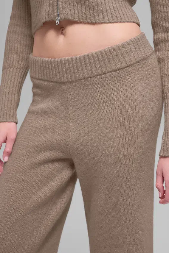 Pantalón High-Waist de lana y cachemira con corte ancho New Class - Chai Latte