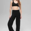 Pantalón High-Waist y pierna ancha New Class de lana y cachemira - Negro