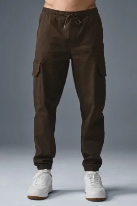 Pantalón jogger de edición en gamuza – Espresso