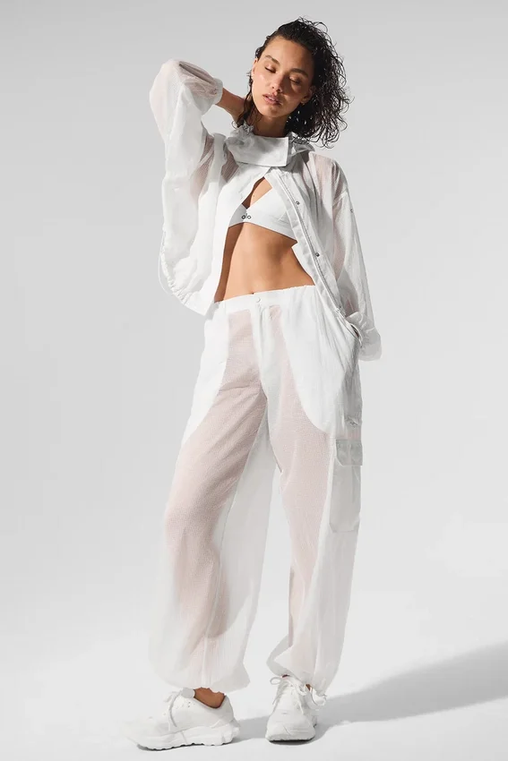 Pantalón jogger de pierna ancha Sheer Game Time - Blanco