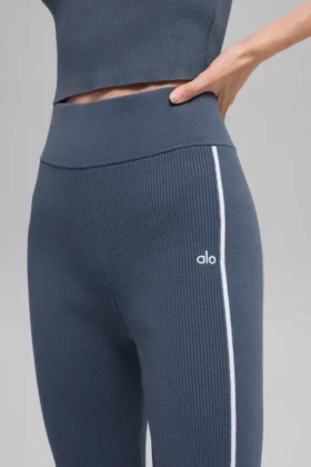 Pantalones acampanados de cintura alta de jerséu acanalado — Bluestone/Blanco