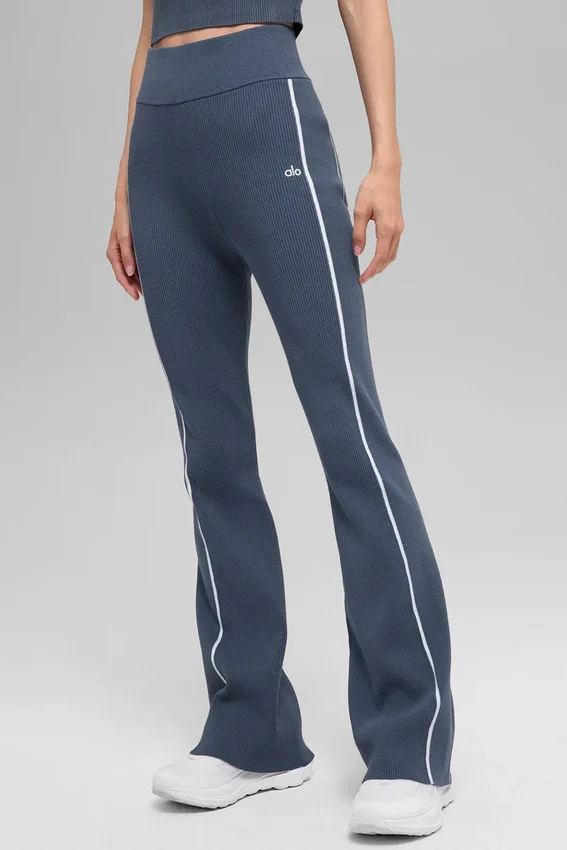 Pantalones acampanados de cintura alta de jerséu acanalado — Bluestone/Blanco