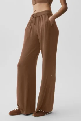 Pantalones acampanados delicados y semitransparentes para estar en casa - Marrón bronceado