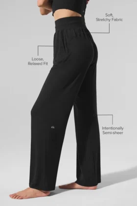 Pantalones acampanados para estar en casa, delicados y semitransparentes – Negro