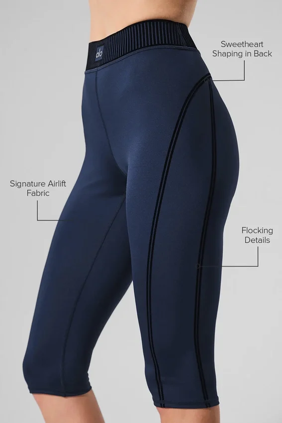 Pantalones capri de cintura High-Waist de la colección Airlift - Azul marino