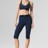 Pantalones capri de cintura High-Waist de la colección Airlift - Azul marino