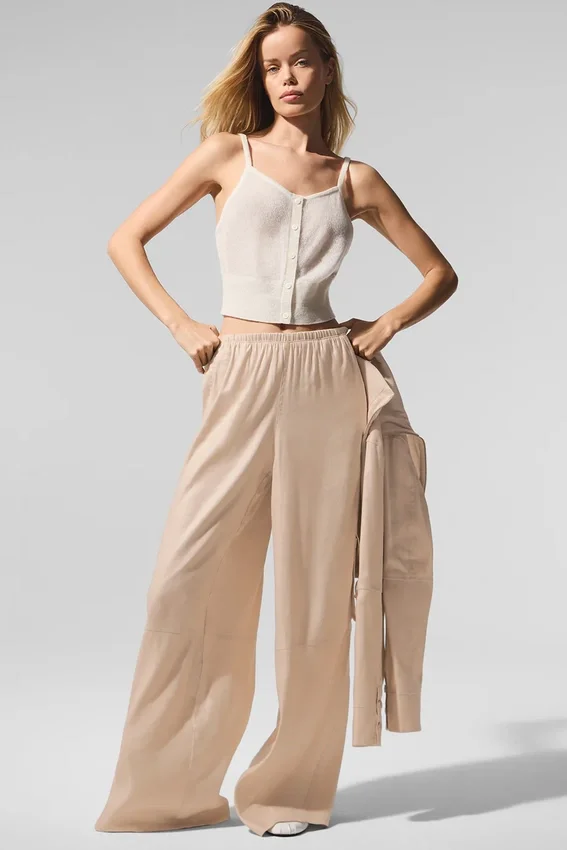 Pantalones cargo de pierna ancha Linen Getaway — Macadamia