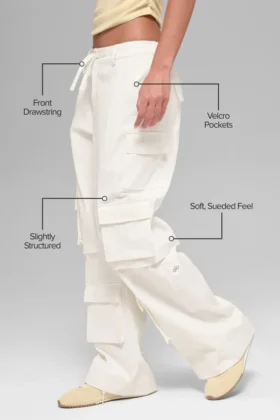 Pantalones cargo Scout de talle medio – Marfil
