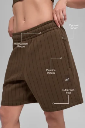 Pantalones cortos de 7″ con rayas finas – Rayas finas color espresso