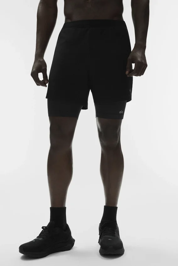 Pantalones cortos de alto rendimiento Conquer React 2 en 1 - Negro/Negro